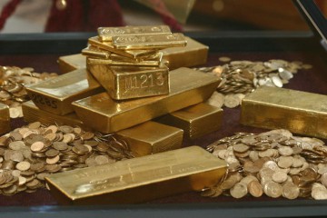 Managerii mizează pe aur pe fondul incertitudinii din Grecia